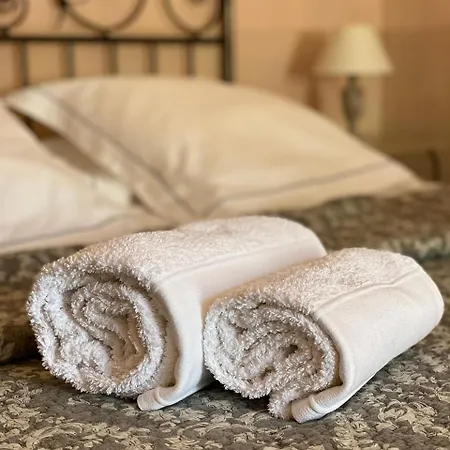 De La Marteliere Bed & Breakfast *