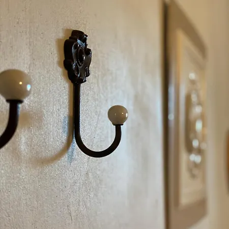 De La Marteliere Bed & Breakfast Le Thor